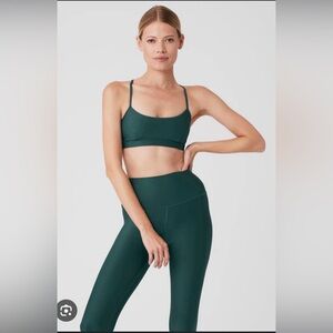 Alo Yoga airlift intrigue set midnight green